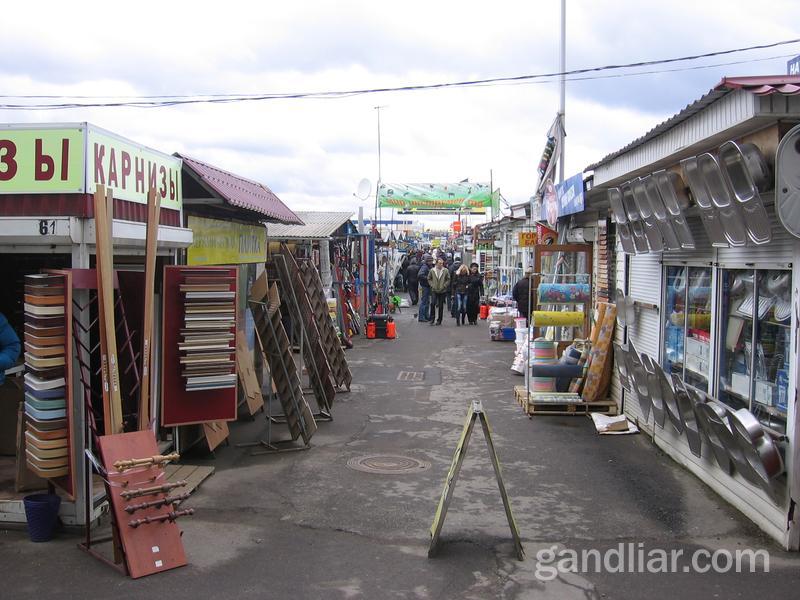 Строительный рынок на Ждановичах